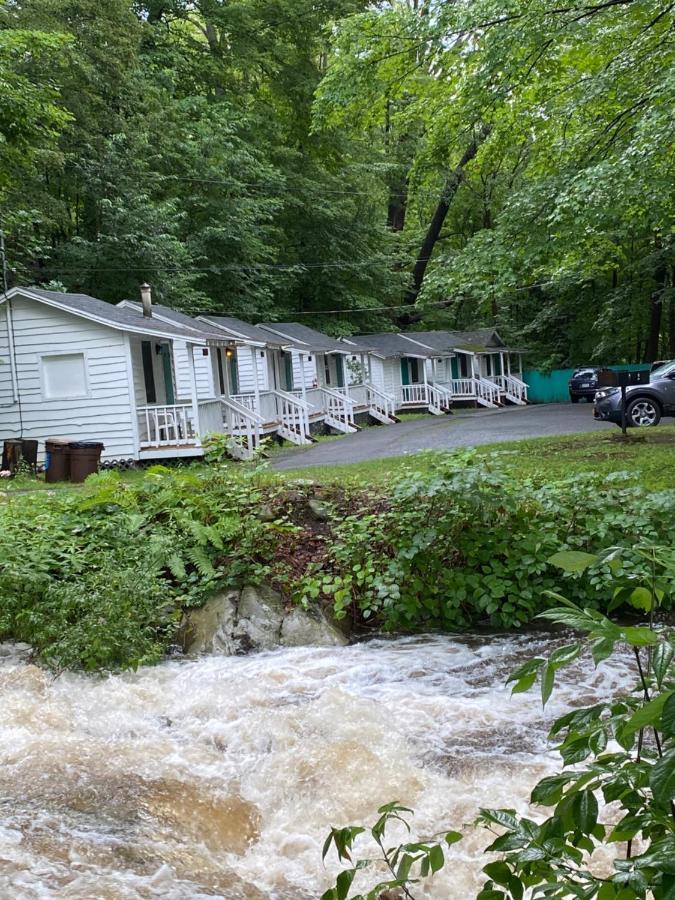 Brookside & Motel Lake George
