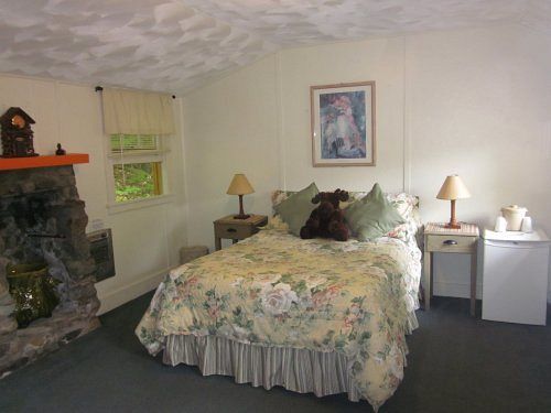 Motel Brookside & Lake George